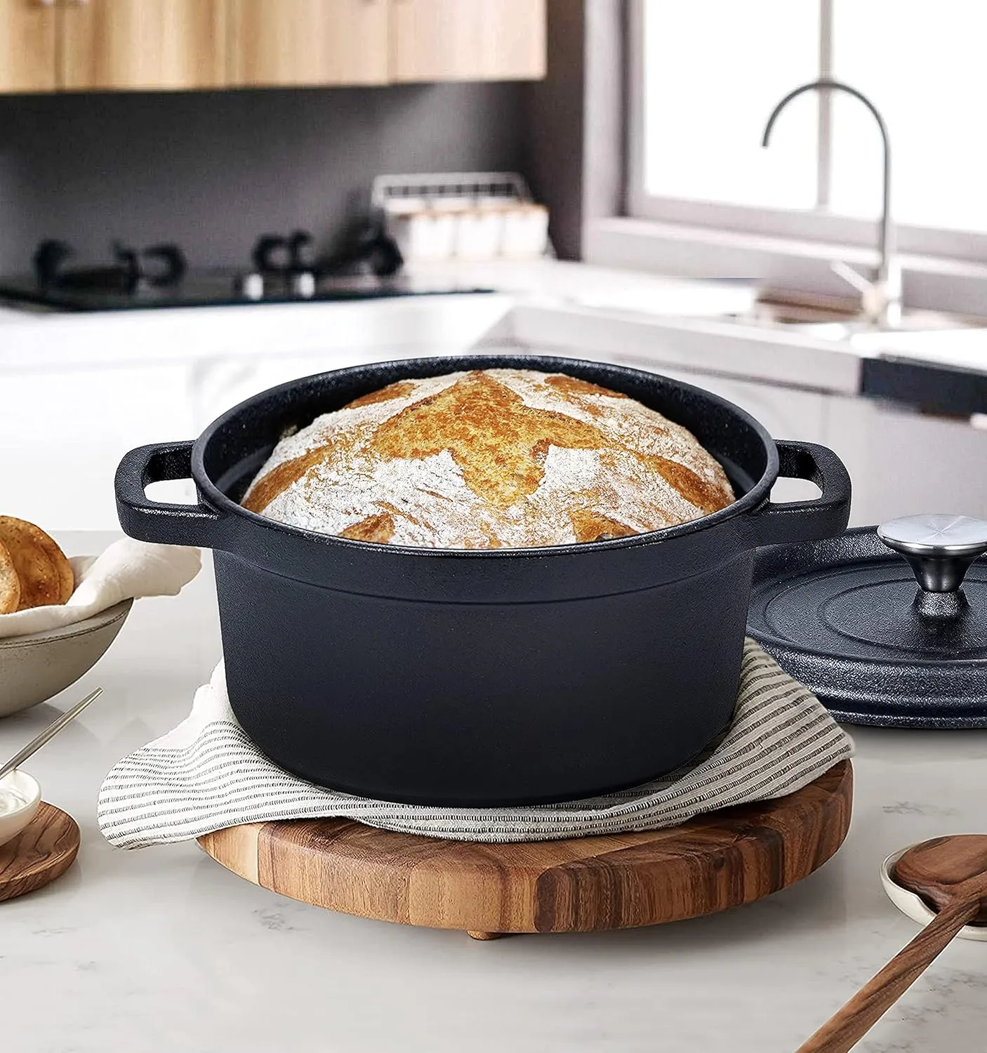 Bruntmor 5.2 Quart Pre-Seasoned Cast Iron Dutch Oven with Lid and Handles - Versatile Black Cast Iron Skillet - Shallow Cookware for Casseroles and Braising Dishes - Works with Induction Stovetops
