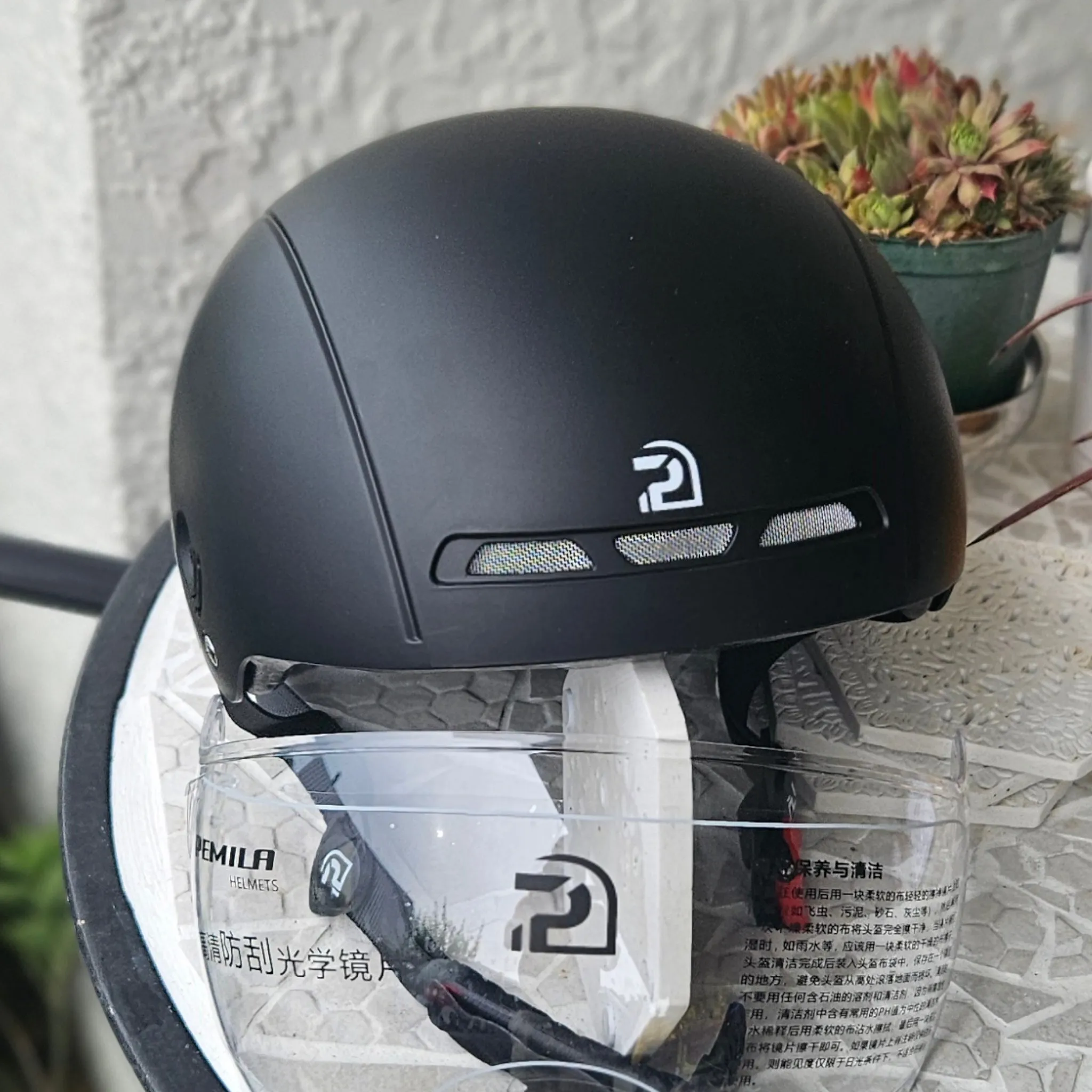 Cycle Helmet Adjustable with Visor Black