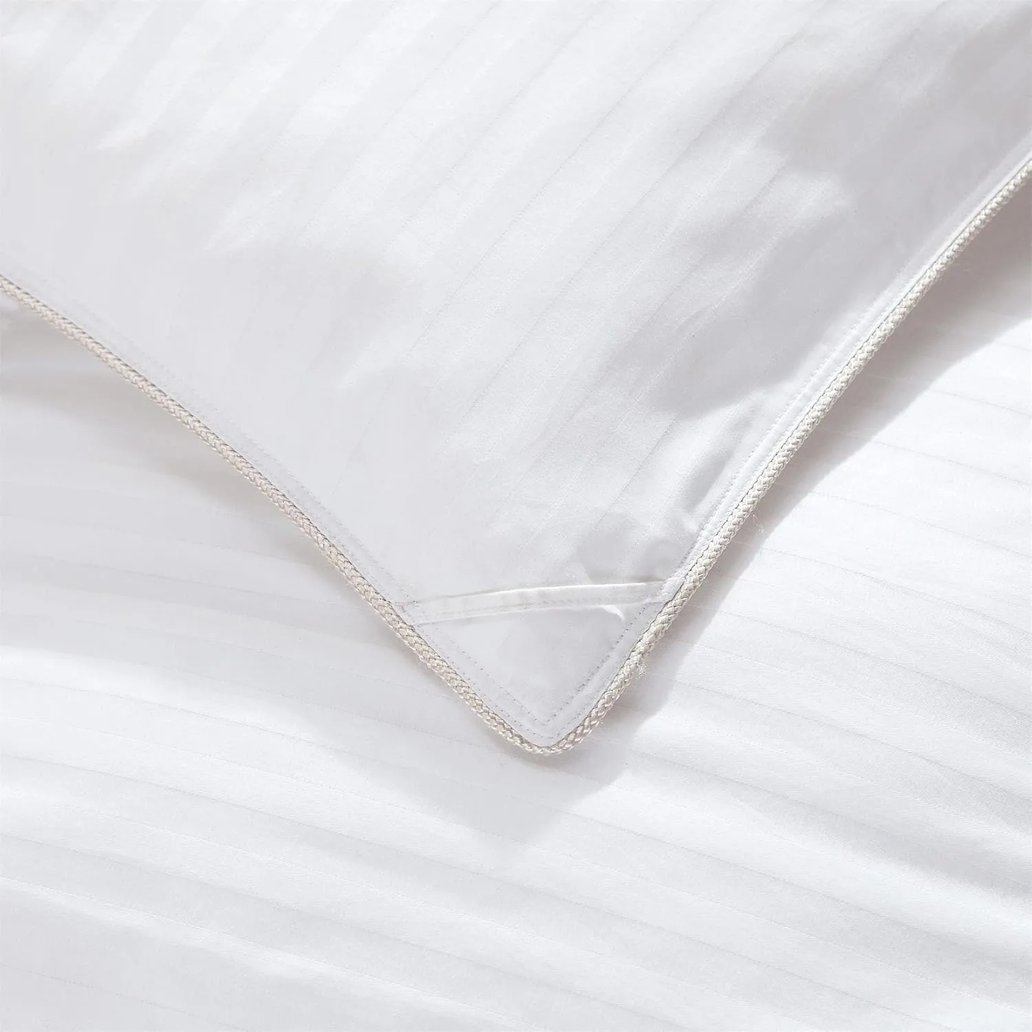 Egyptian Cotton Factory Outlet Store Luxurious All-Season Goose Down Comforter Duvet Insert, Exquisite Queen White Stripe Design, 1200 Thread Count 100% Cotton Down Proof Fabric, 55 oz. Fill Weight