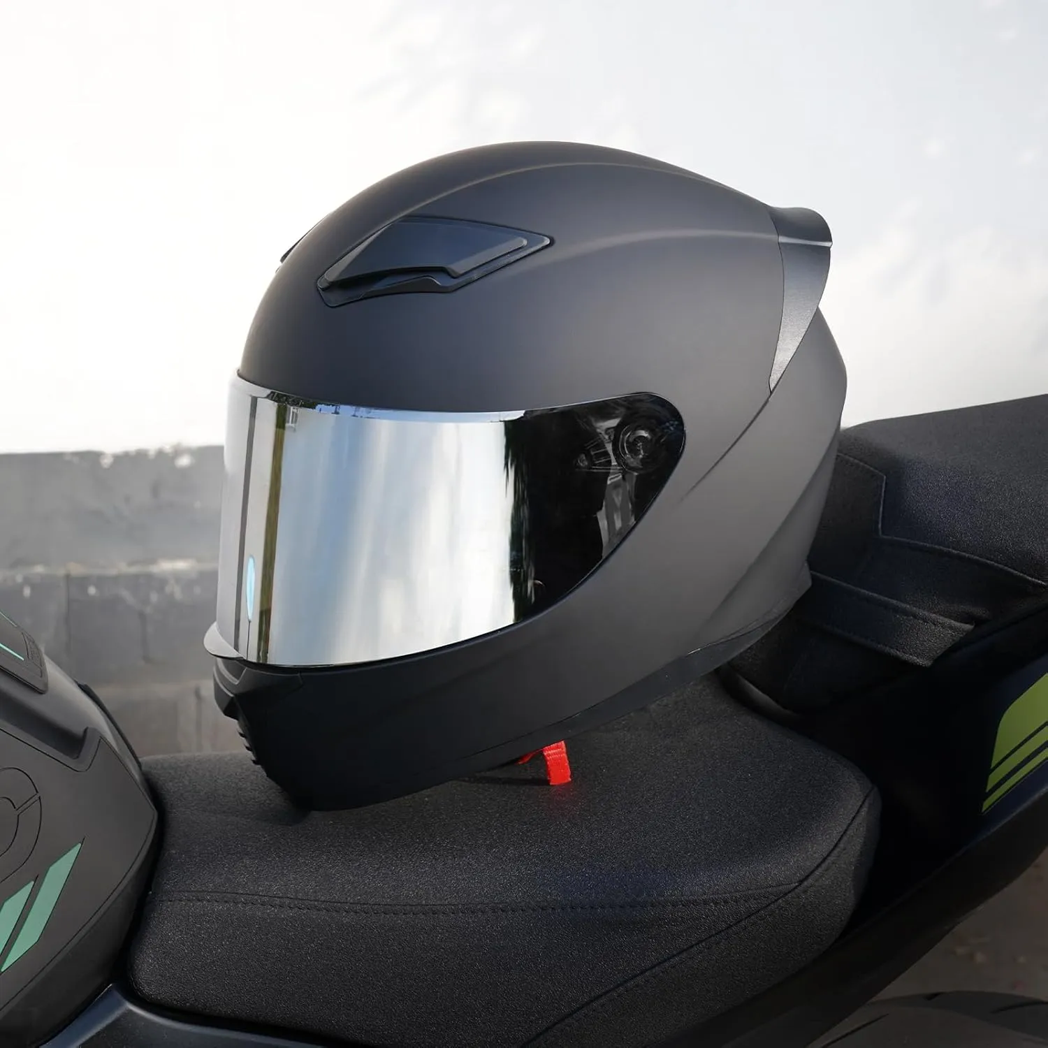Full Face Helmet Black Motorcycle Motorbike Street Bike Racing Helmets for Adults WS-607 DOT Approved (with Chrome Silver, M)