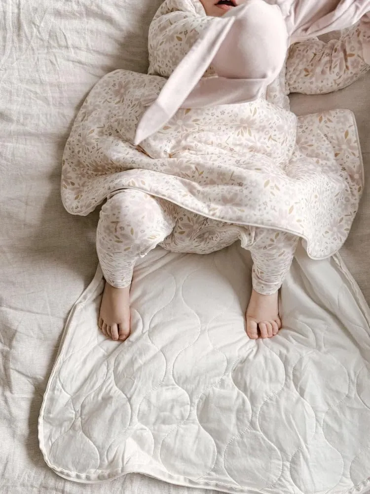 GUNAMUNA Unisex Baby Long-Sleeve Wearable Sleep Bag, 1.0 TOG, Soft Rayon, Easy Diaper Changes, Style 2701