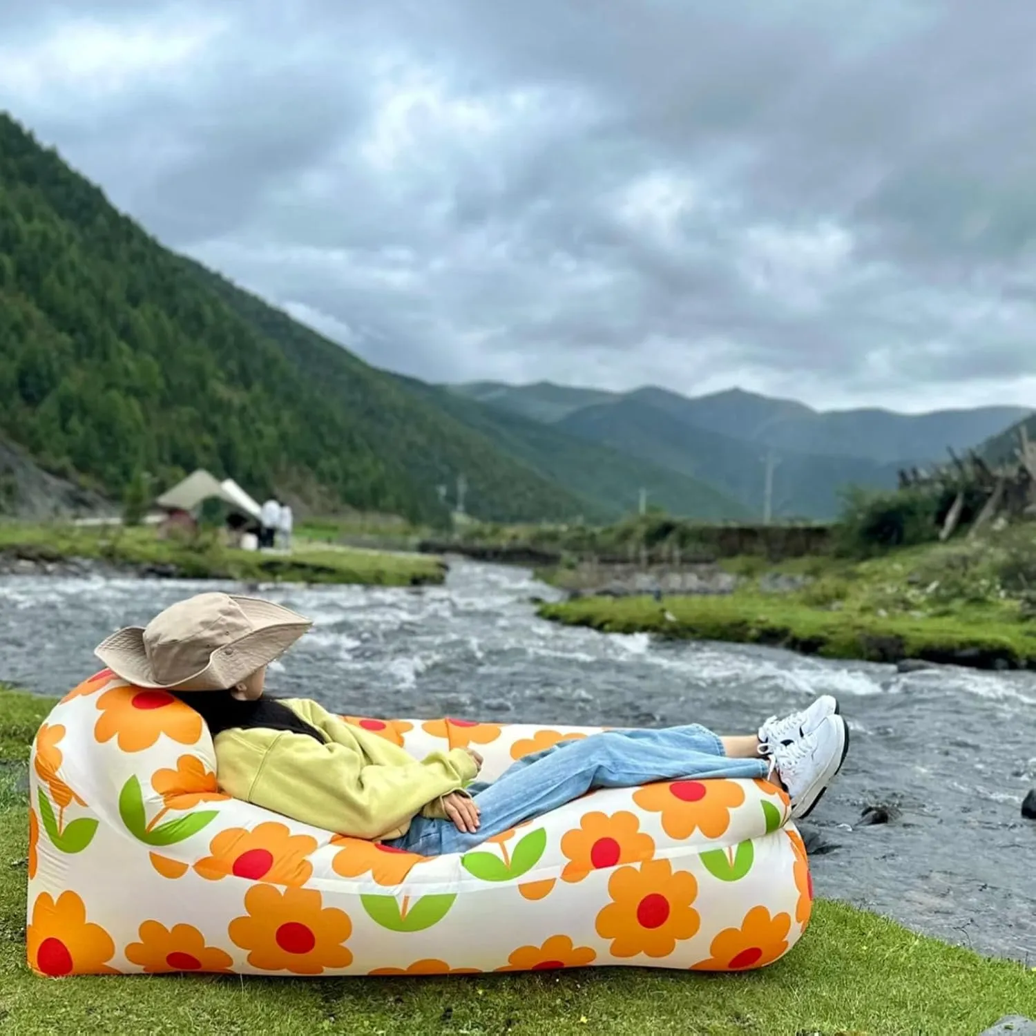 Inflatable Couch for Camping,Inflatable Lounger Air Sofa Chair,Portable Festival Couch for Outdoor, Beach, Hiking, Picnics, Music Festivals (Sunflower)