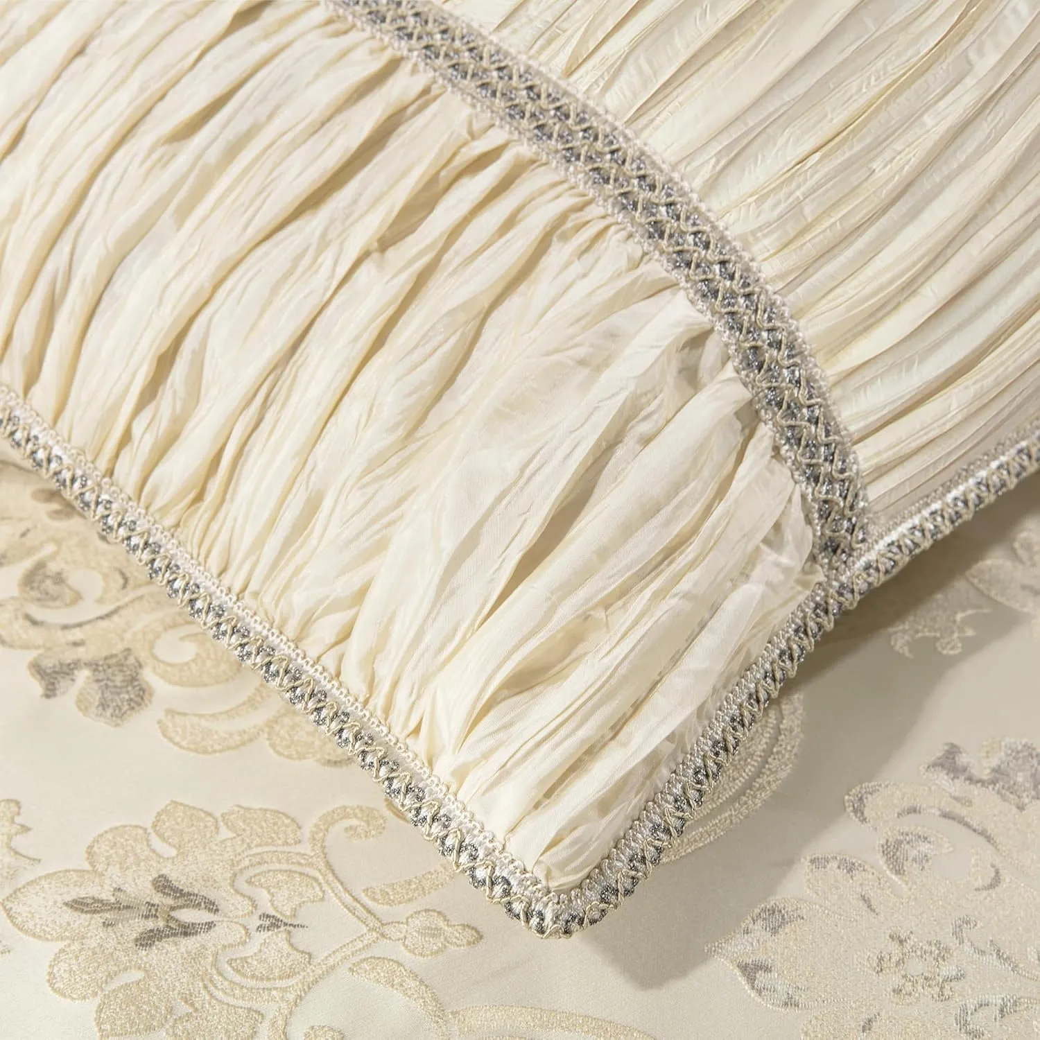 Loom and Mill Luxury Comforter Set, Jacquard Floral Design Comforter King Sets for Bedroom, Quality Bedding Set Princess Style with Euro Shams, Bedskirt, Decorative Pillows, Creamy Apricot, 9 Pieces