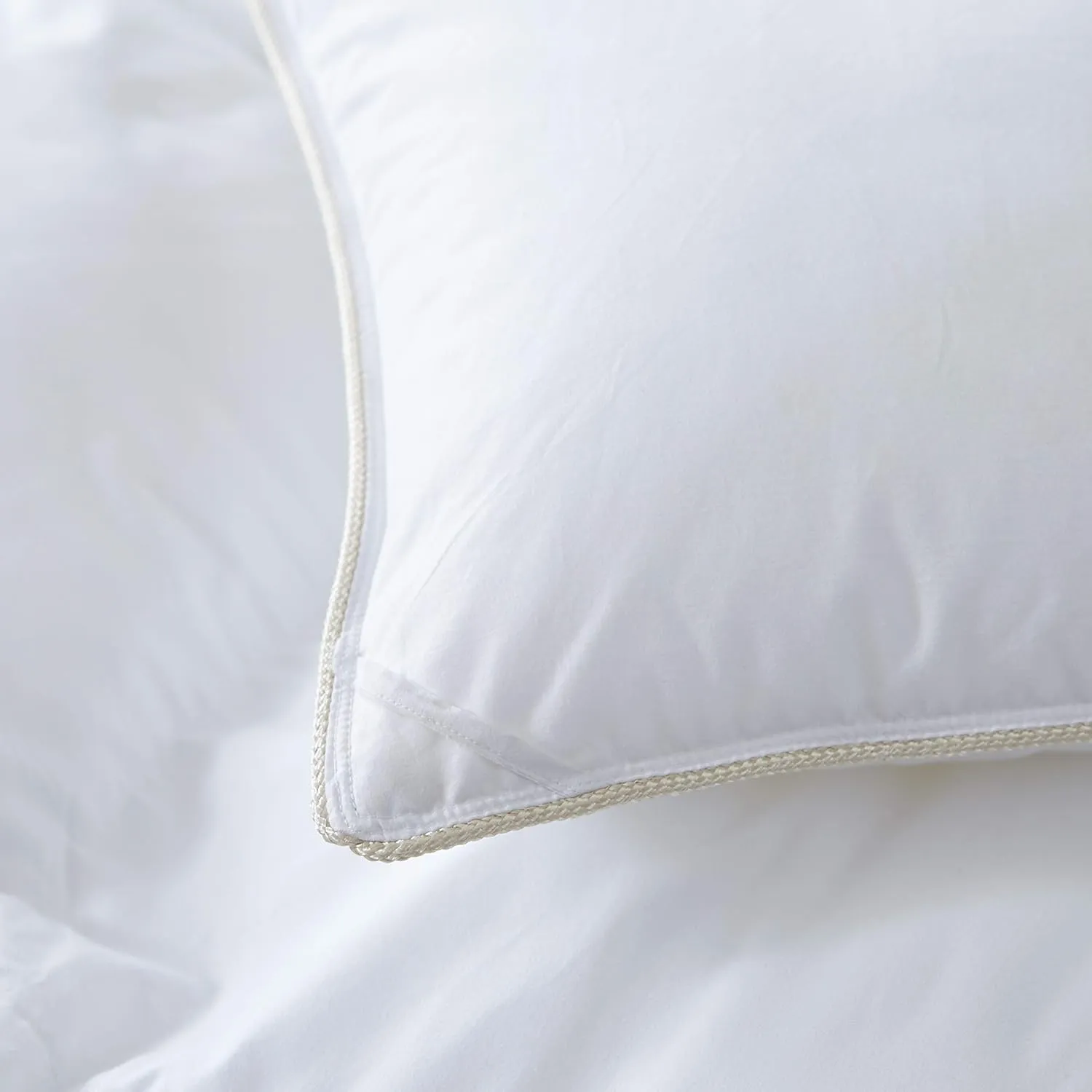 Luxurious All-Season Goose Down Feather Fiber Comforter King Size Duvet Insert, Premium White Solid Plain Design, Premium Baffle Box, 100% Egyptian Cotton, 80 oz Fill Weight