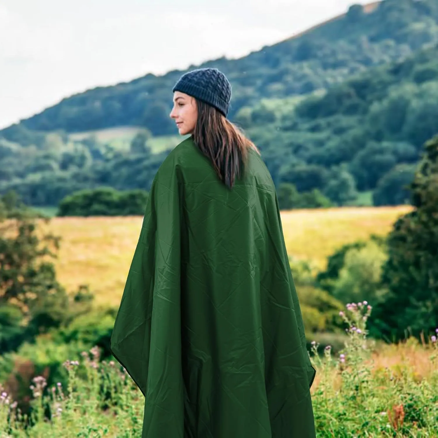 Sherpa Warm Outdoor Camping Blanket - Waterproof Stadium Blanket for Cold Weather, Camp, Sports Mom and Concert - Camping Quilt