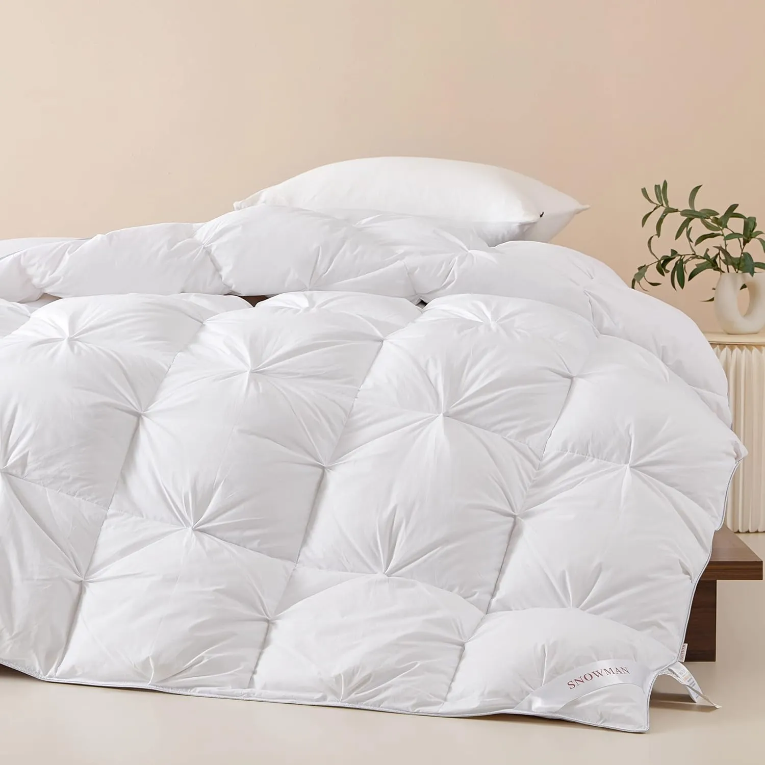 SNOWMAN Premium Down Comforter King Size, Luxurious All Season Duvet Insert with Cotton Blended Fabric, 44oz Fill Weight Pinch Pleat Design Hotel Bedding Comforter (White,106"x90")