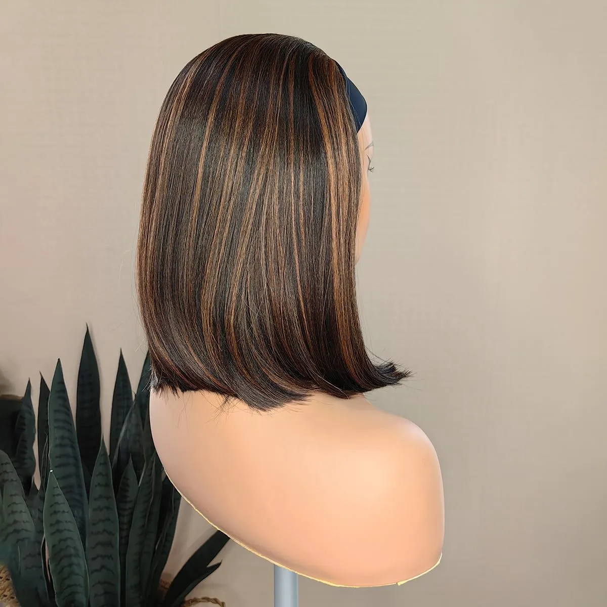 xccoco Highlight Headband Wigs for Black Women Short Brown Yaki Straight Hair Headband Wig Put On and Go Glueless Wig Natural Looking Synthetic Wig with Headband,12inch